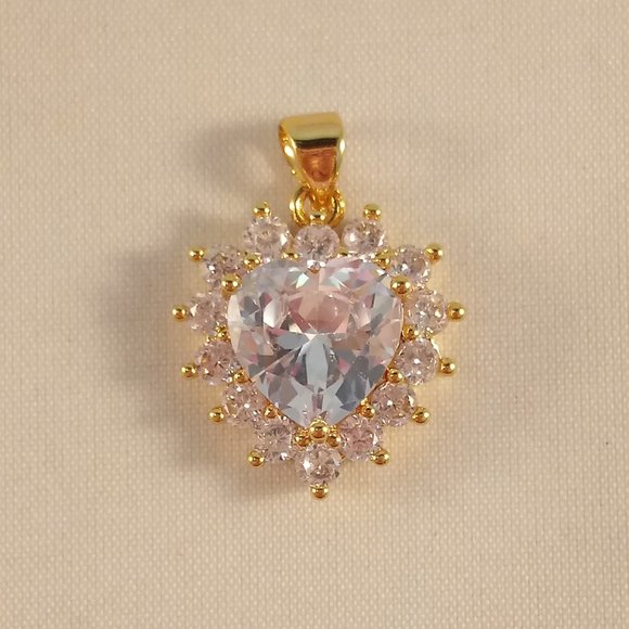 18K Yellow Gold Filled Heart Halo Diamond Zircon Necklace Pendant 4.41ctw stone - Picture 2 of 2